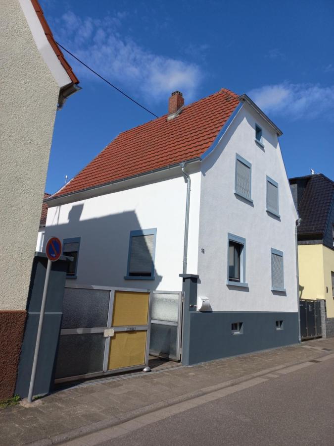 Wohnen Bi Villa Bohl-Iggelheim Exteriör bild